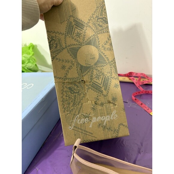 Free People Mesh Mania Bow Flat in Cloud Pink Size US9 Revolver New In Box - Picture 15 of 15